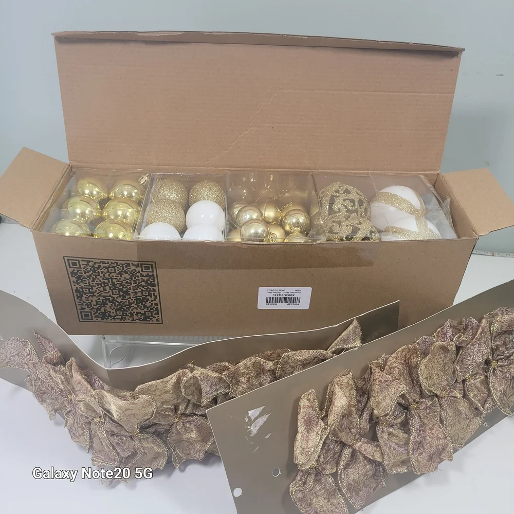 Martha Stewart  Decorative Bows And Wironlst Christmas Ball Ornaments - 46pcs .